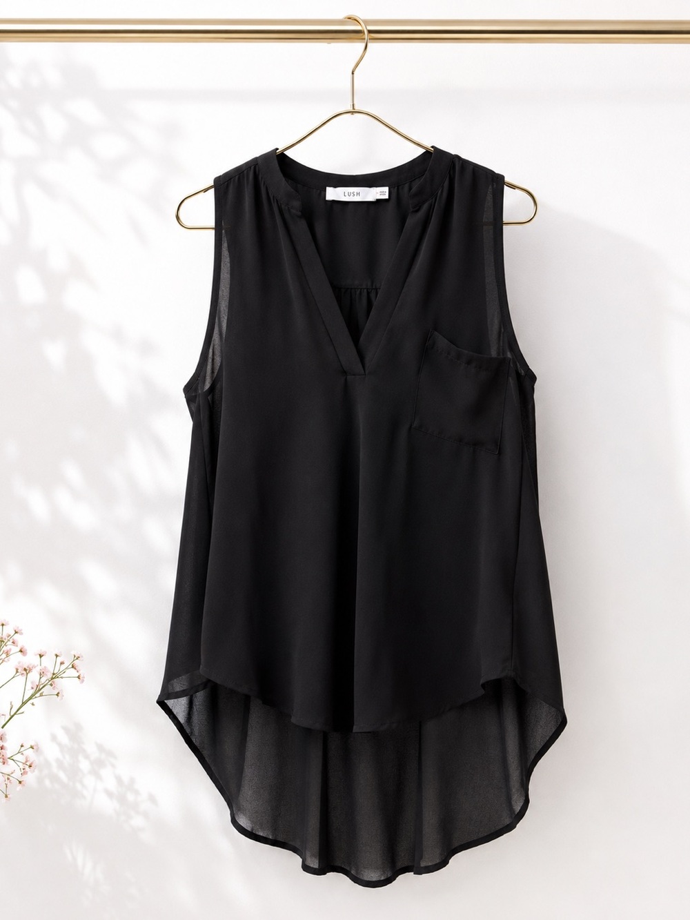 Lush Black Sleeveless V-Neck Hi-Low Pocket Tank Top | Minimalist | Size Small